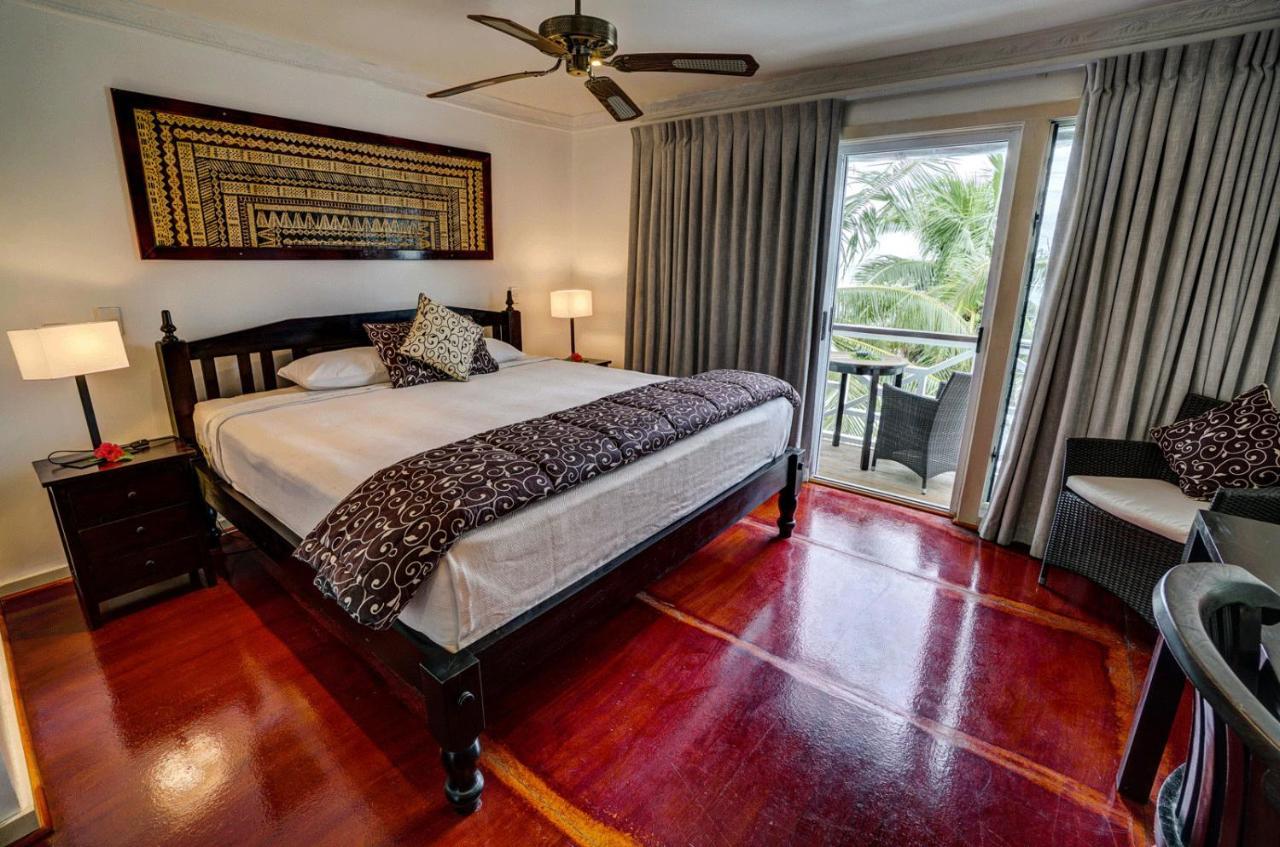Seaview Lodge And Restaurant นูคูอาโลฟา ภายนอก รูปภาพ