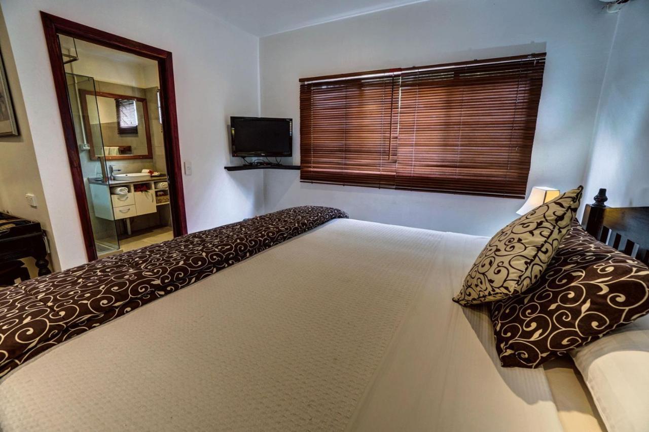 Seaview Lodge And Restaurant นูคูอาโลฟา ภายนอก รูปภาพ