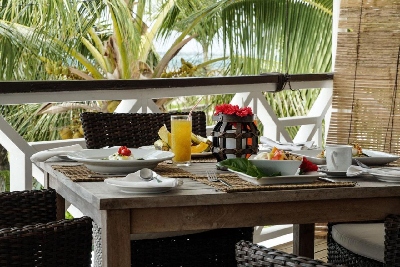 Seaview Lodge And Restaurant นูคูอาโลฟา ภายนอก รูปภาพ