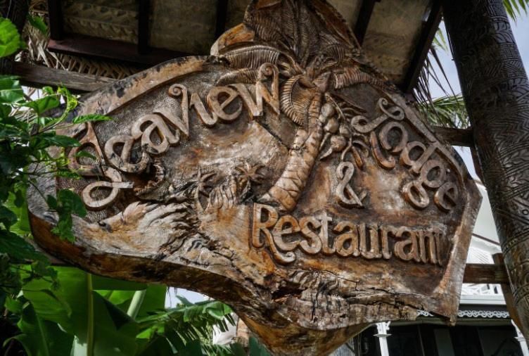 Seaview Lodge And Restaurant นูคูอาโลฟา ภายนอก รูปภาพ